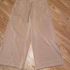 Lululemon cropped wide leg pants